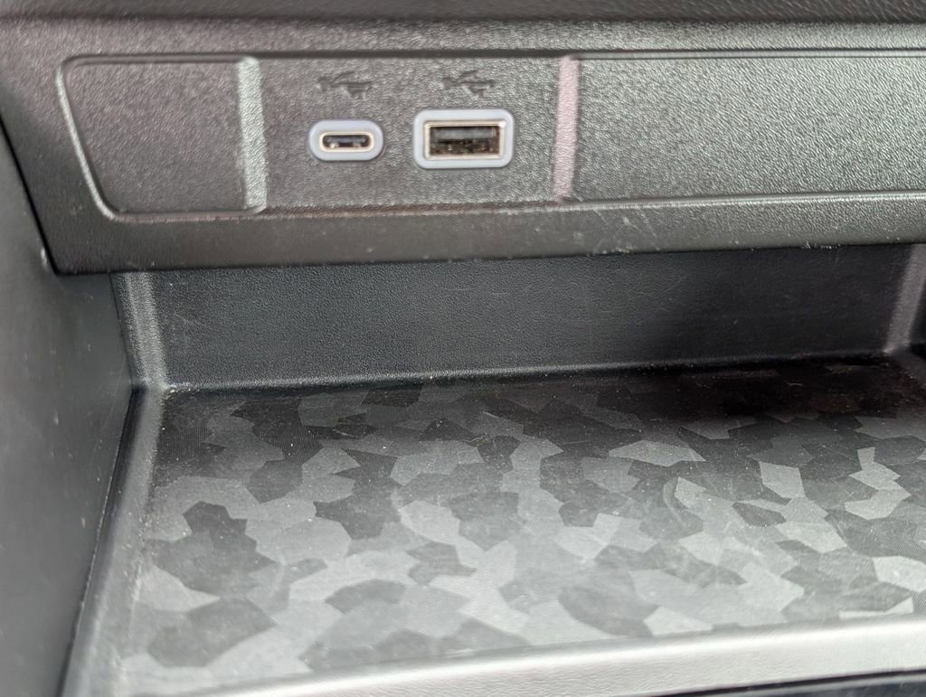 Used 2024 Chevrolet Colorado ZR2 w/ Technology Package image 32