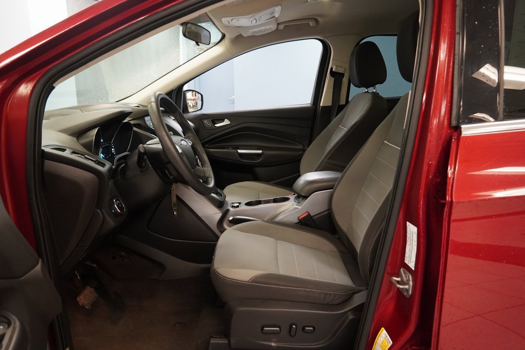 Used 2014 Ford Escape SE w/ Equipment Group 201A image 5
