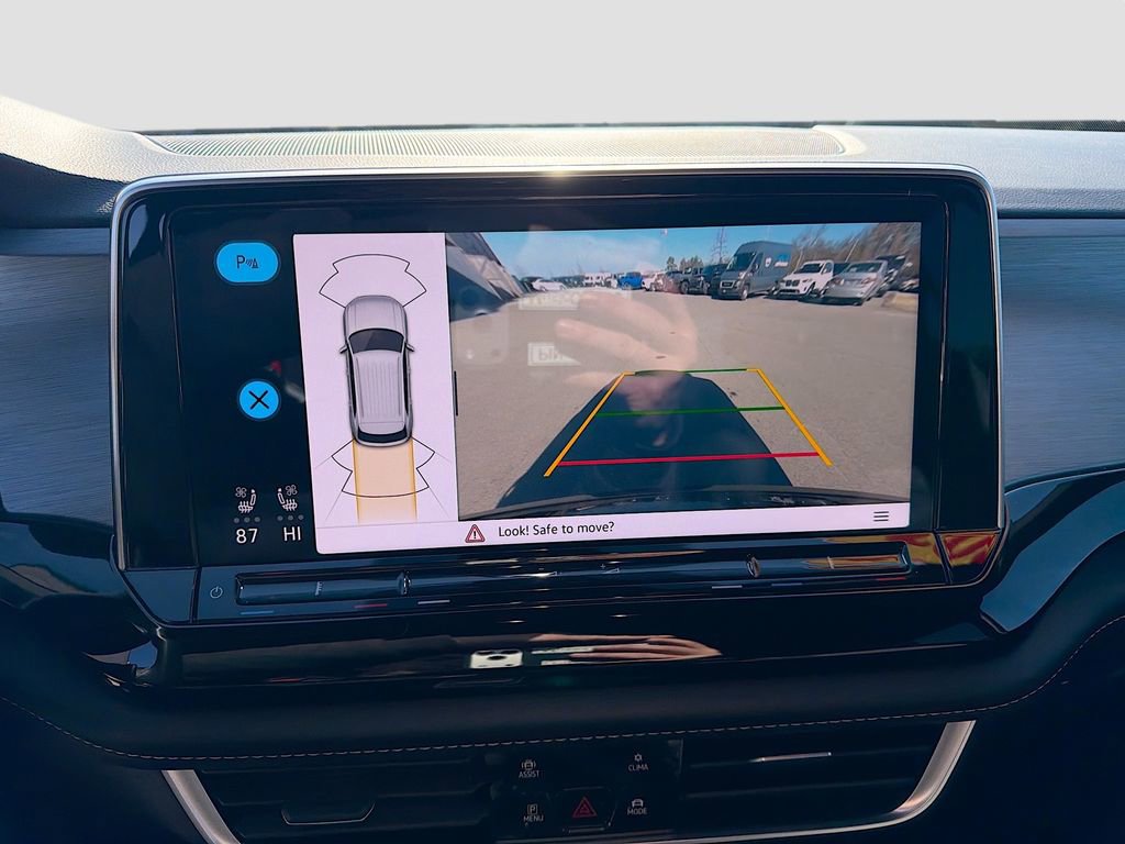 Used 2024 Volkswagen Atlas Cross Sport SE image 32