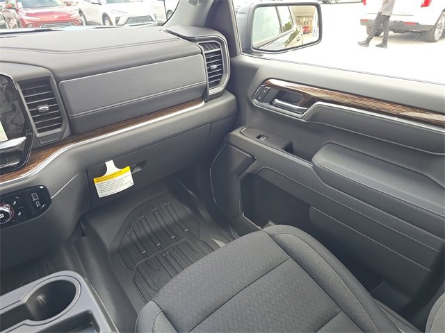 New 2026 GMC Sierra 1500 Elevation w/ LPO, Elevation Black Package image 15