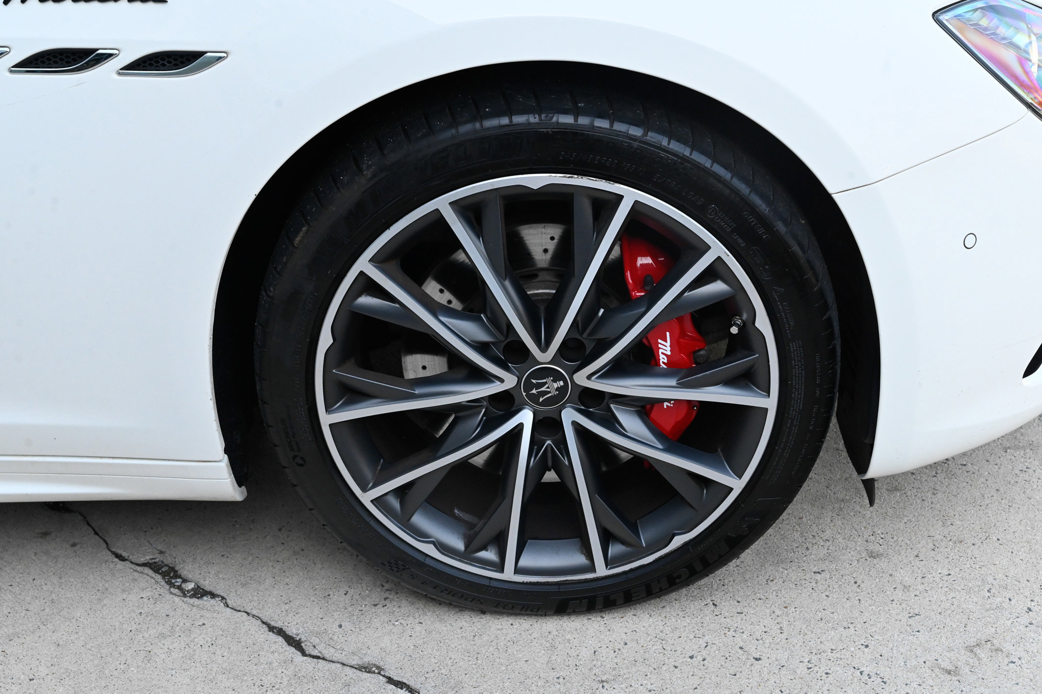 Used 2022 Maserati Ghibli Modena Q4 image 12