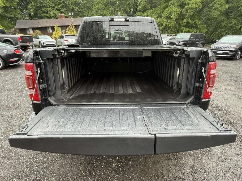 Used 2023 RAM 1500 Limited AWD/4WD image 11
