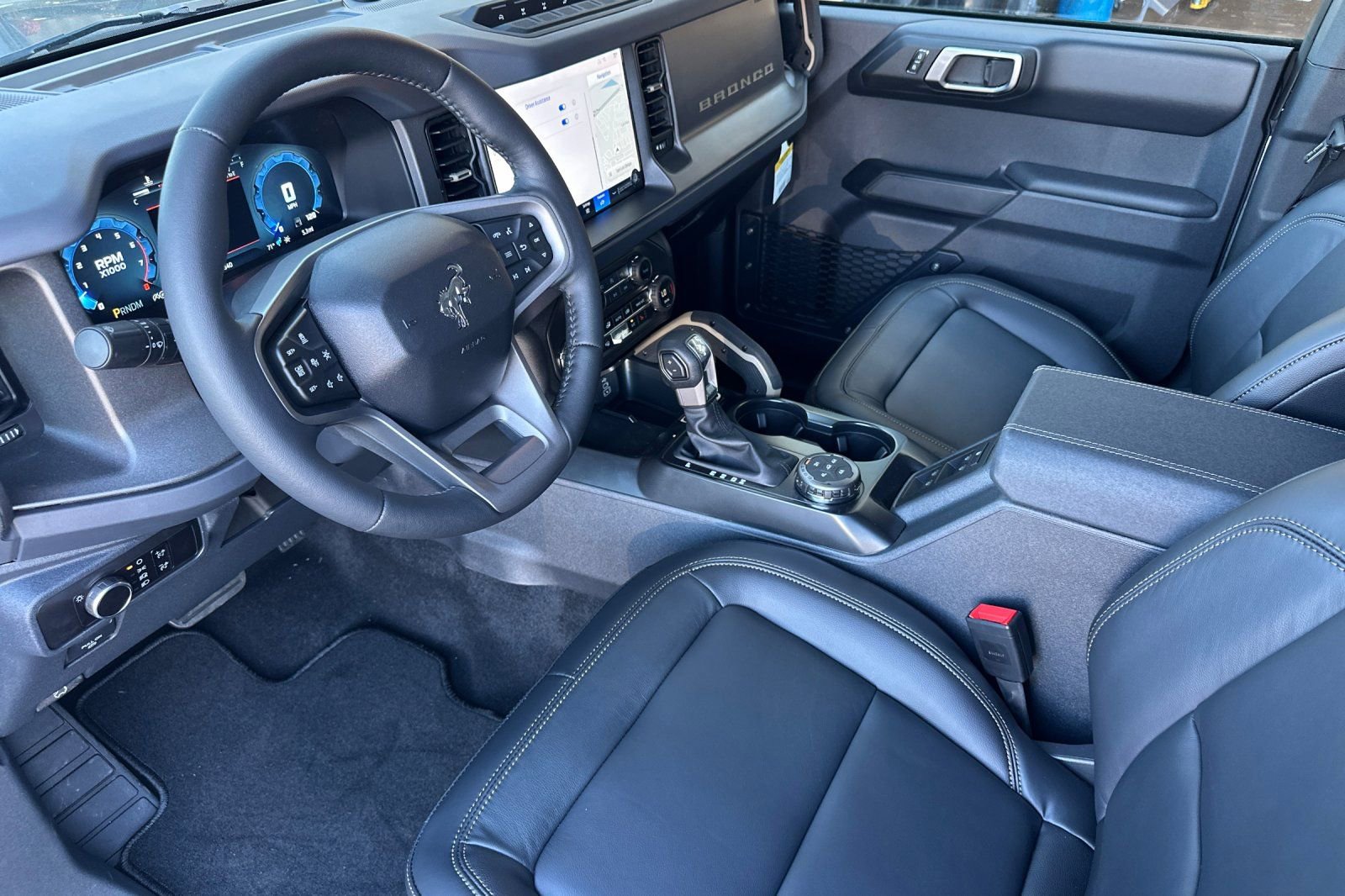 New 2026 Ford Bronco Badlands AWD/4WD image 9