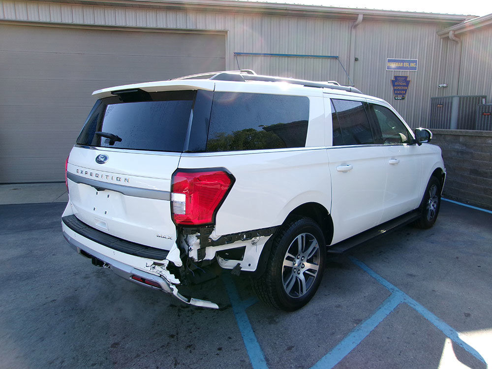 Used 2024 Ford Expedition Max XLT AWD/4WD image 9