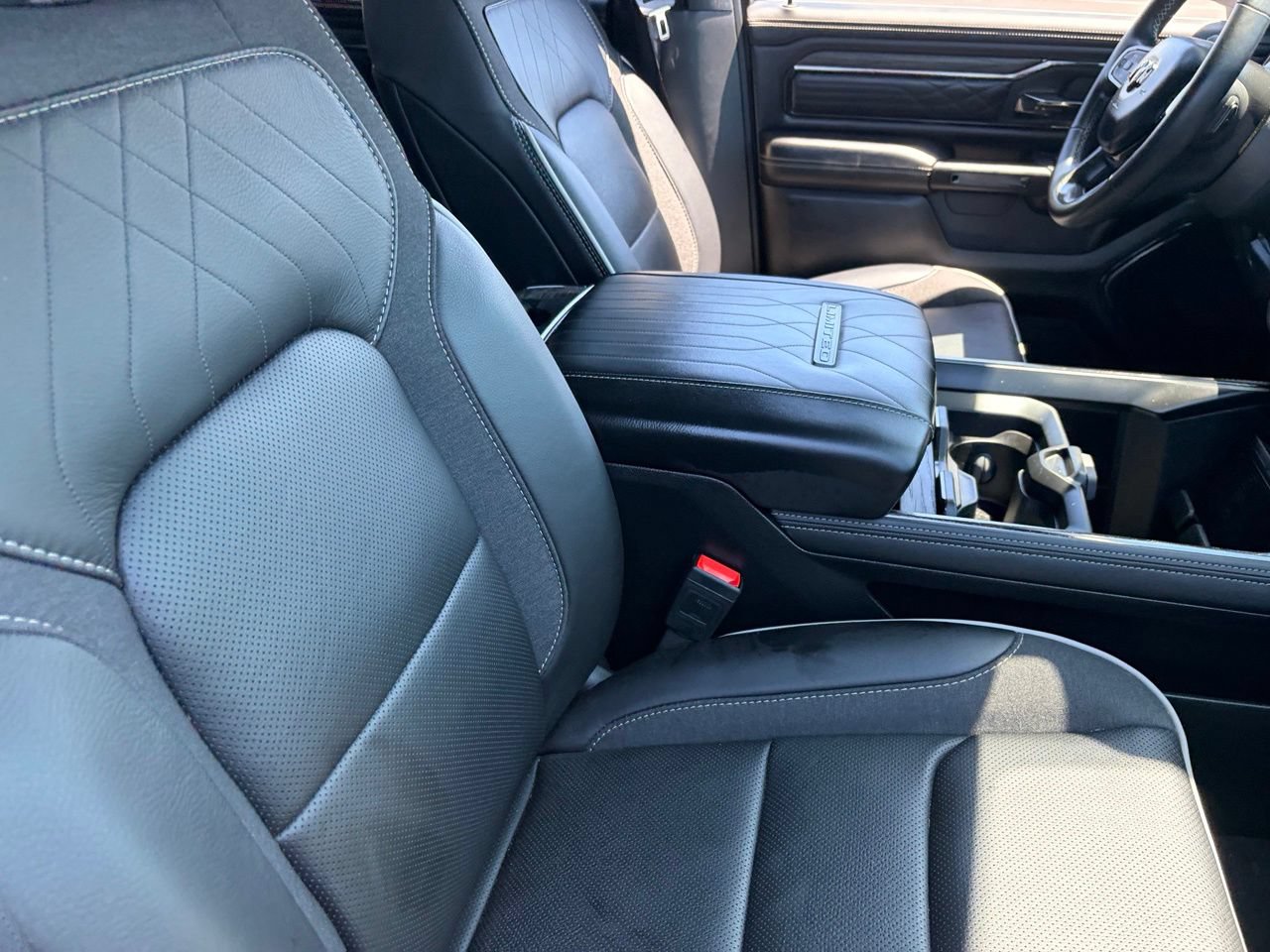 Used 2025 RAM 1500 Limited AWD/4WD image 10