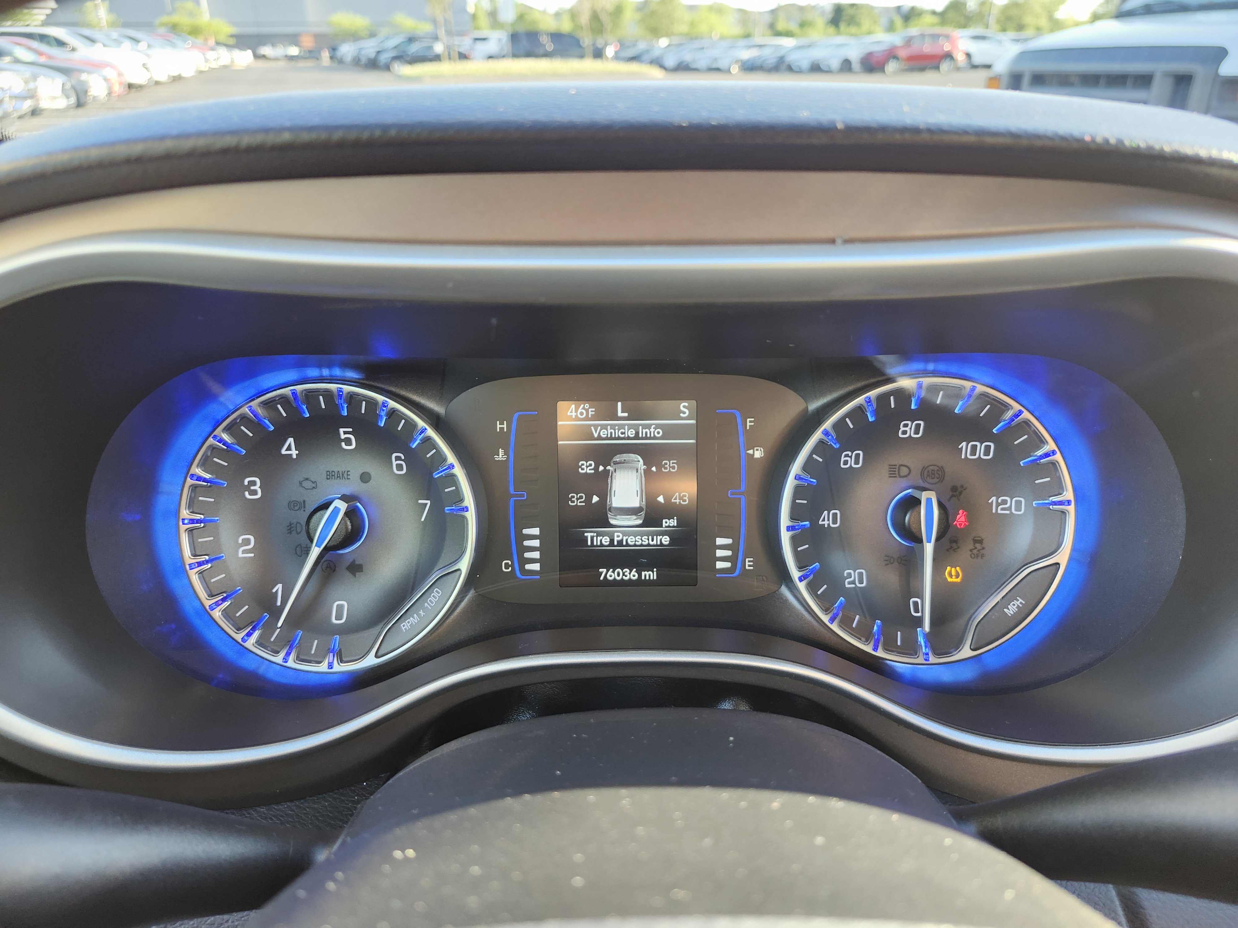 Used 2019 Chrysler Pacifica Touring-L FWD image 27