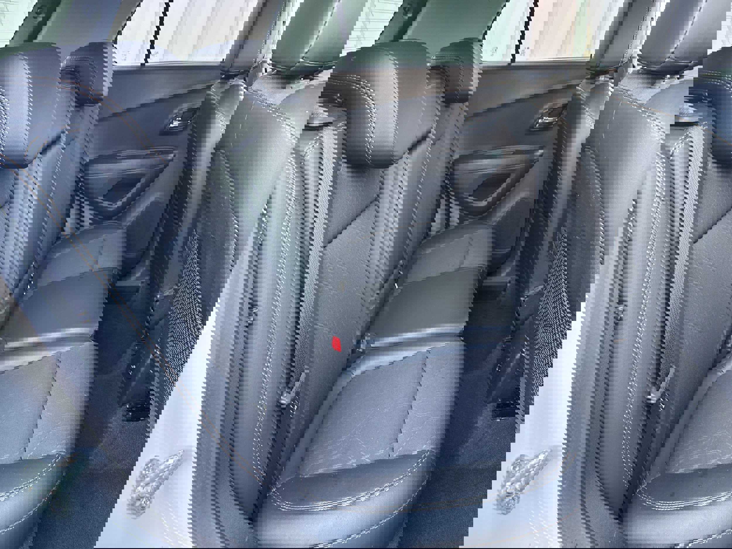 Used 2019 Chevrolet Trax LT w/ LT Convenience Package image 12