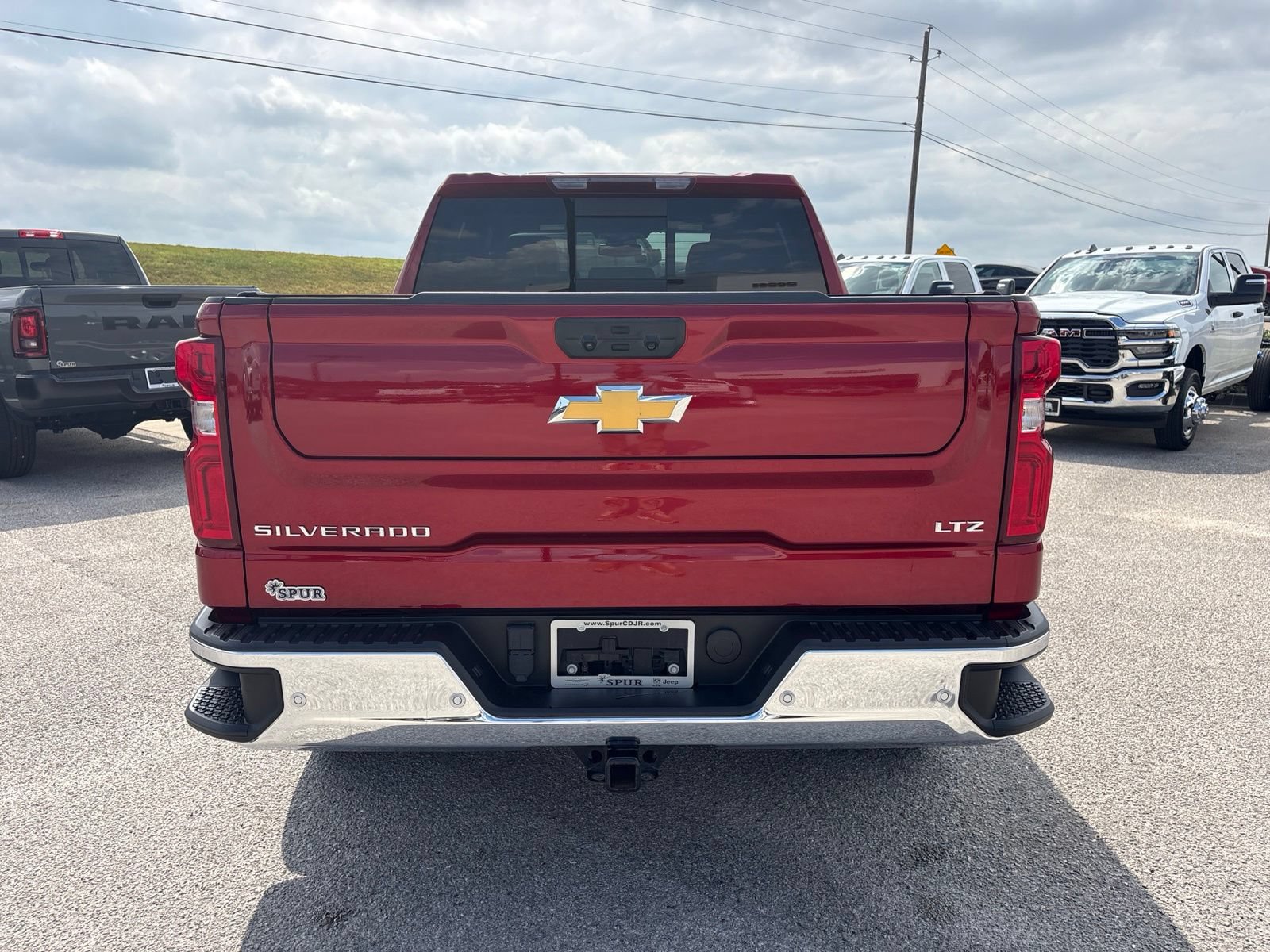 Used 2024 Chevrolet Silverado 1500 LTZ w/ LTZ Convenience Package II RWD image 4