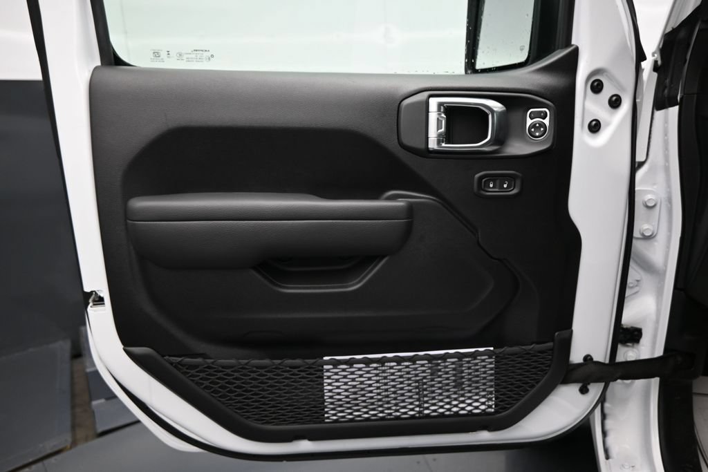 New 2026 Jeep Gladiator Sport AWD/4WD image 10