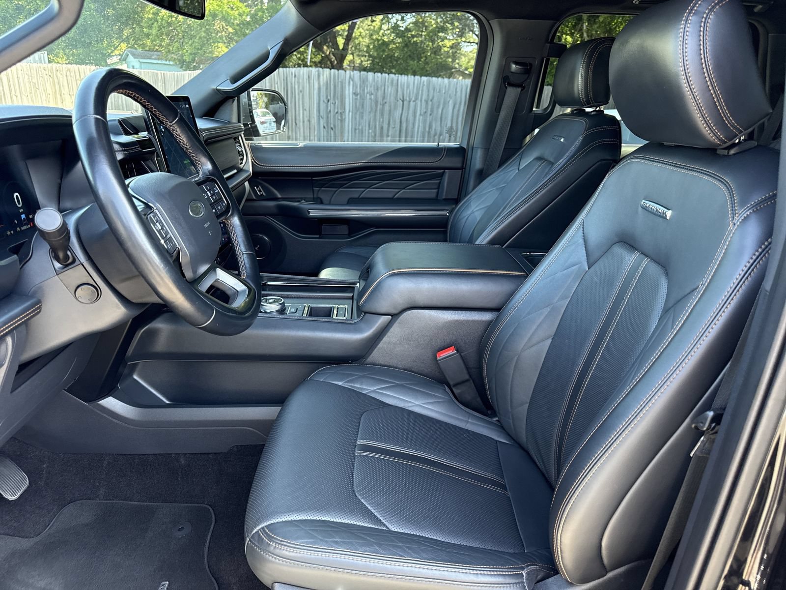 Used 2023 Ford Expedition Platinum RWD image 9