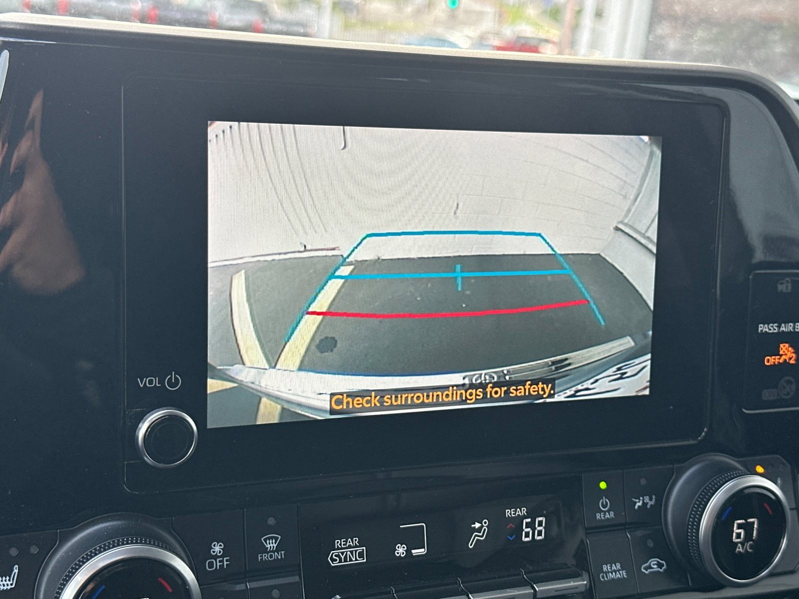 Used 2023 Toyota Highlander XLE image 19