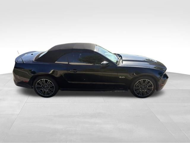 Used 2012 Ford Mustang GT Premium w/ Security Pkg RWD image 2