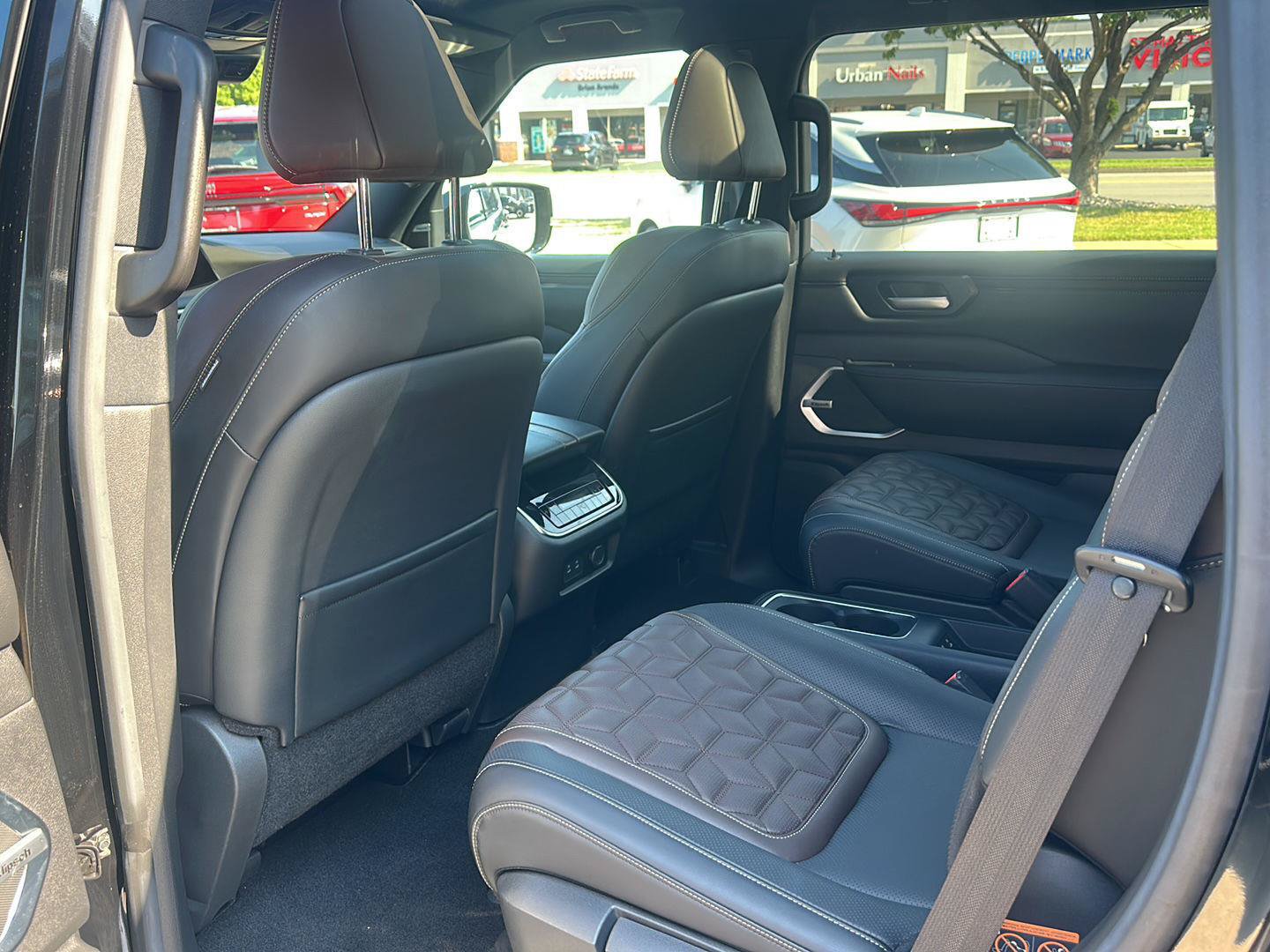 Used 2025 Nissan Armada Platinum w/ Convenience Package AWD/4WD image 21
