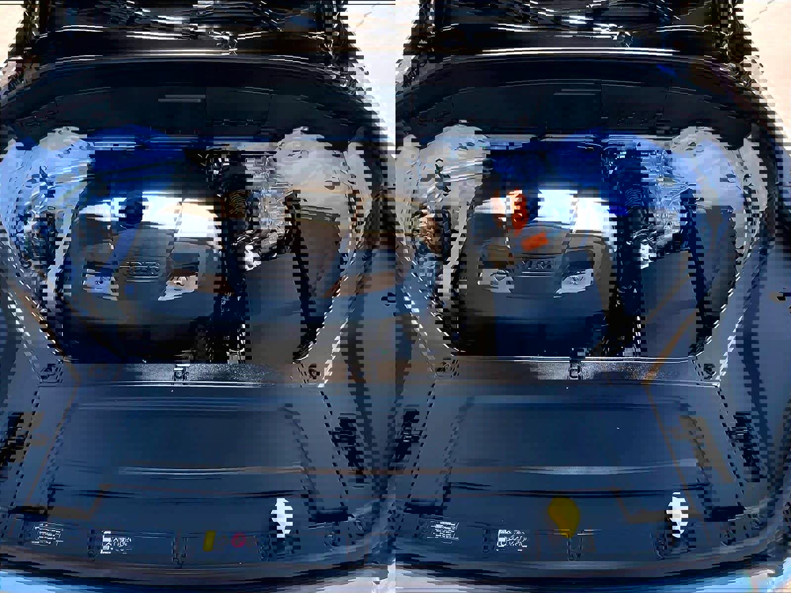 Used 2023 Volvo XC90 T8 Plus w/ Protection Package image 13