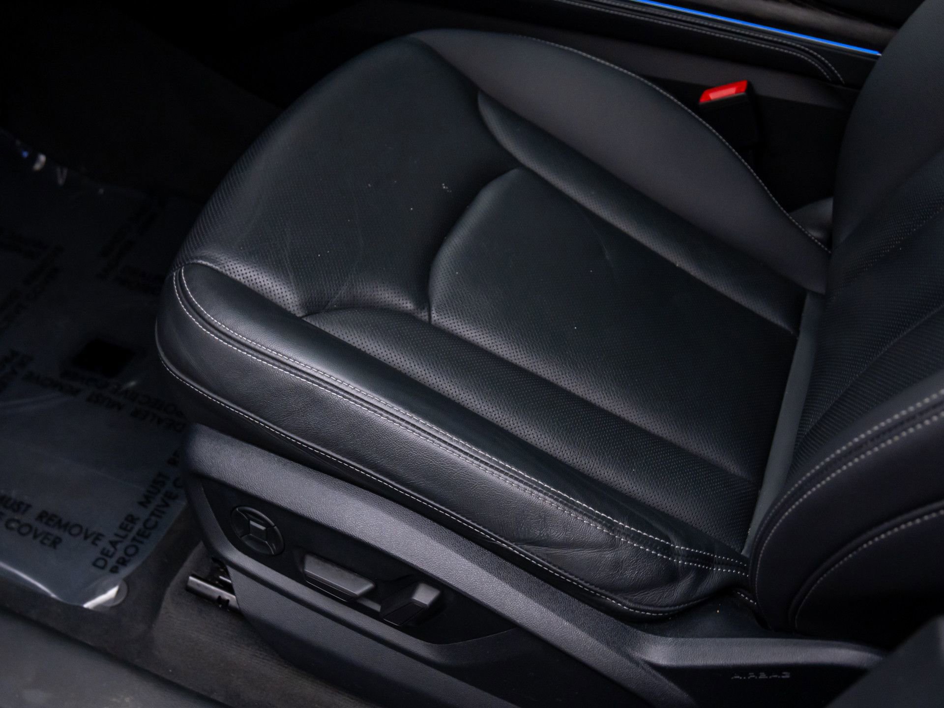 Used 2023 Audi Q8 Premium Plus image 16