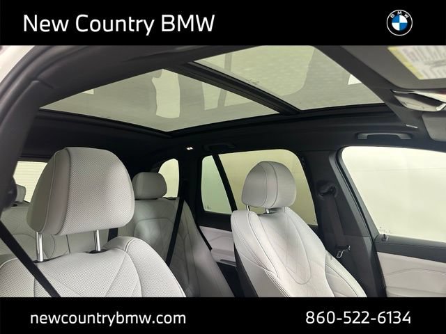 Used 2024 BMW X5 xDrive40i AWD/4WD image 27