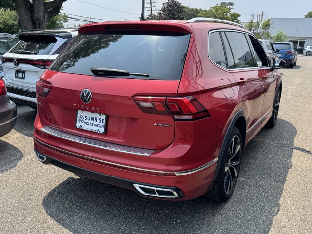 Used 2024 Volkswagen Tiguan SEL R-Line AWD/4WD image 4
