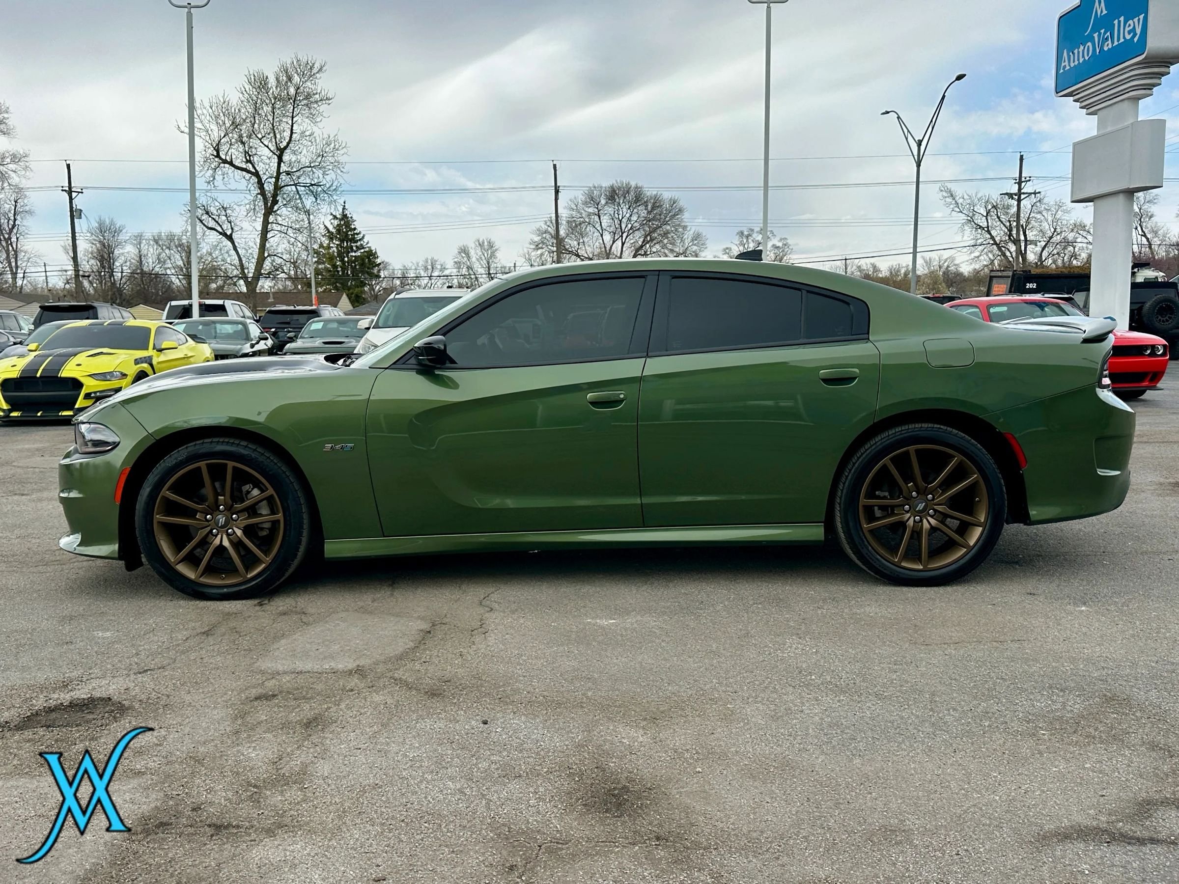 Used 2023 Dodge Charger R/T w/ Cold Weather Package RWD image 4