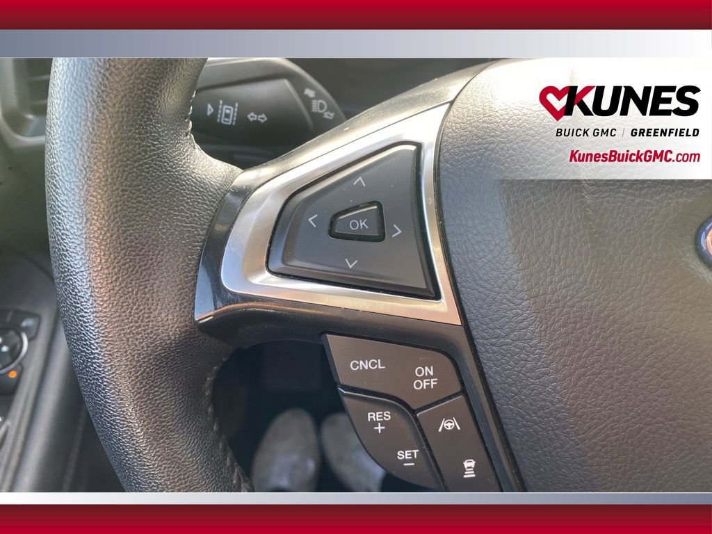 Used 2024 Ford Edge SEL image 20