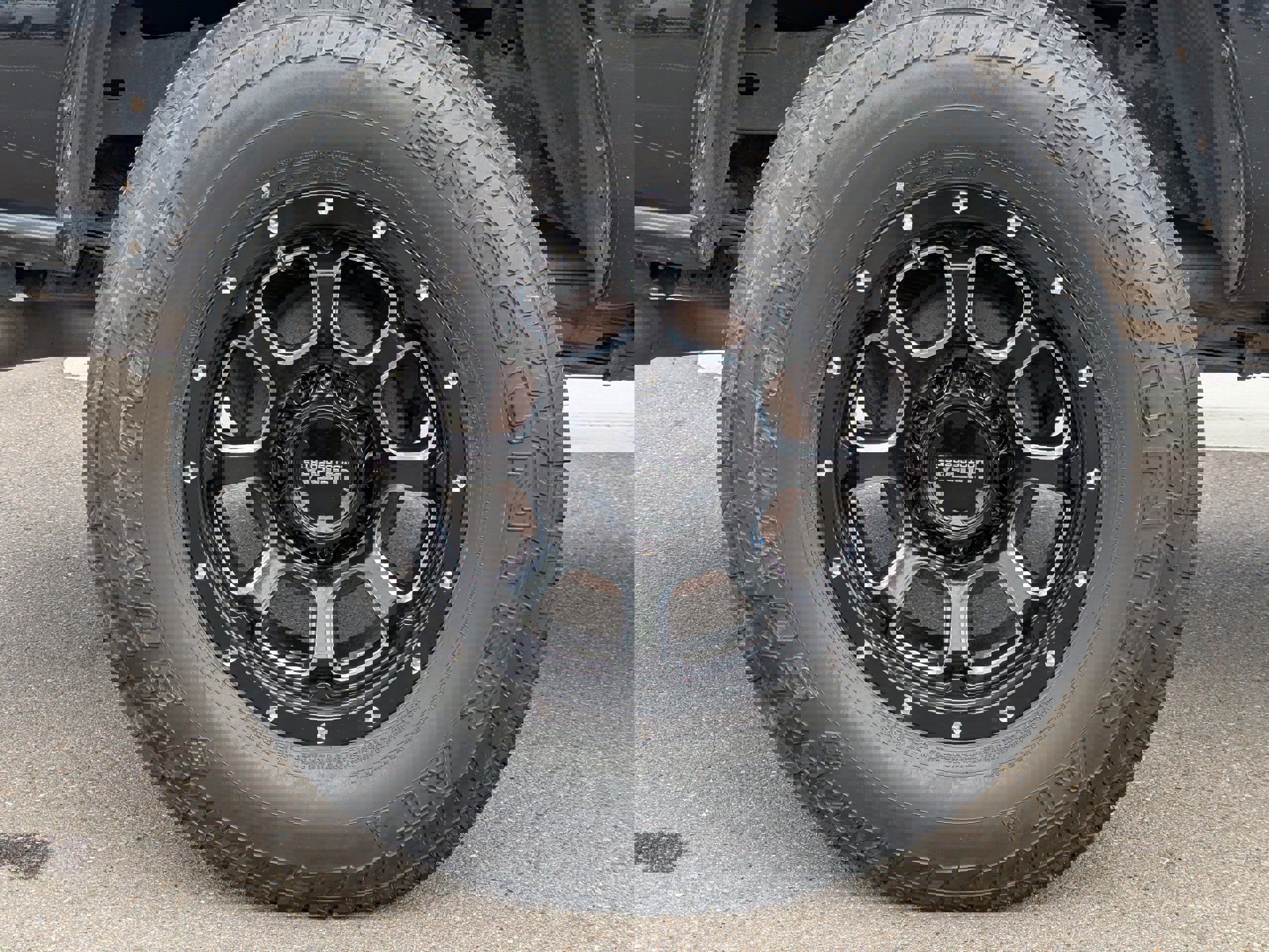 Used 2018 Toyota Tacoma SR image 44