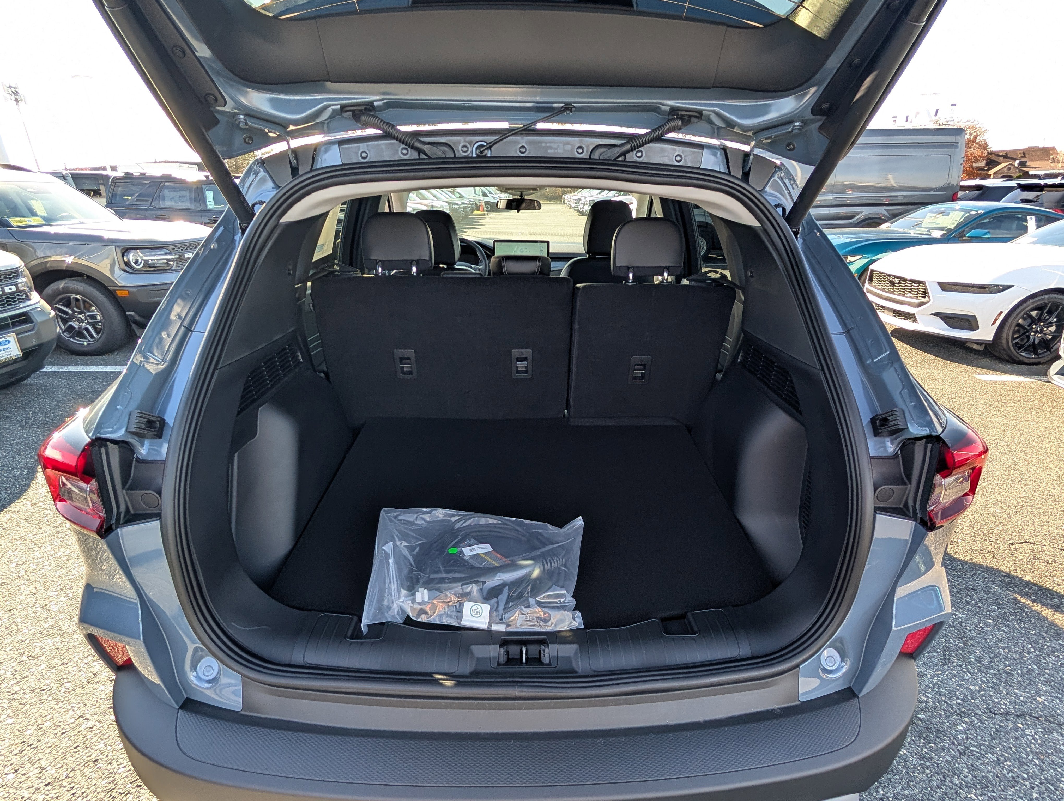 New 2026 Ford Escape SE image 8