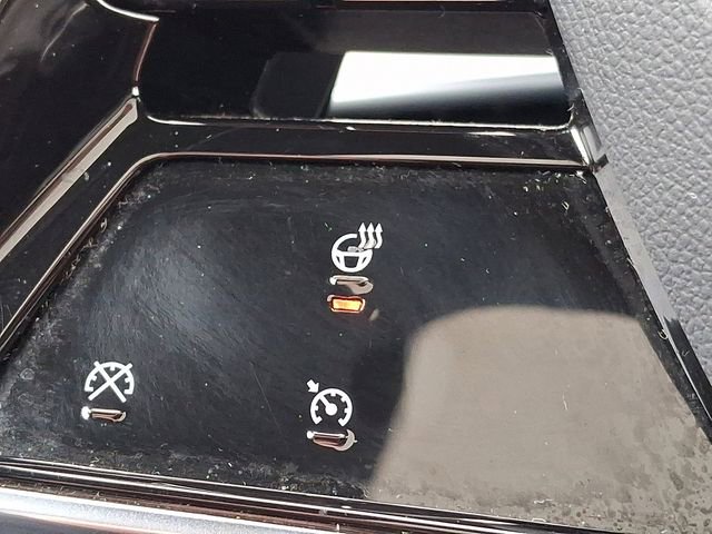 Certified 2024 Cadillac Lyriq Luxury image 28