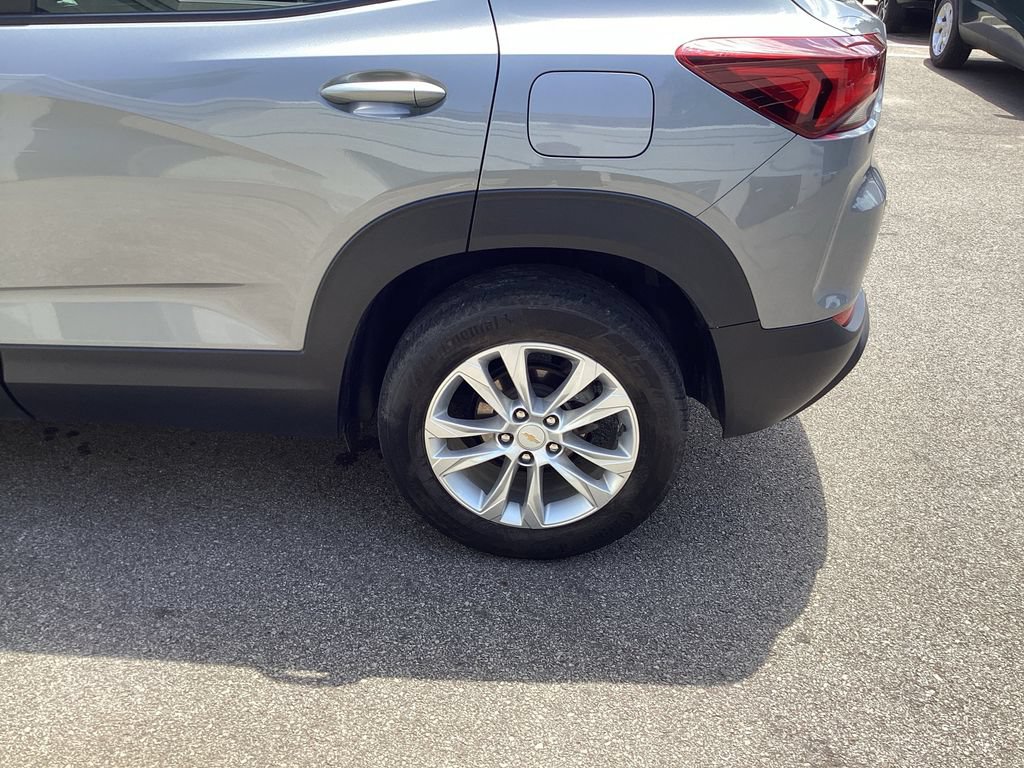 Used 2023 Chevrolet TrailBlazer LS FWD image 24