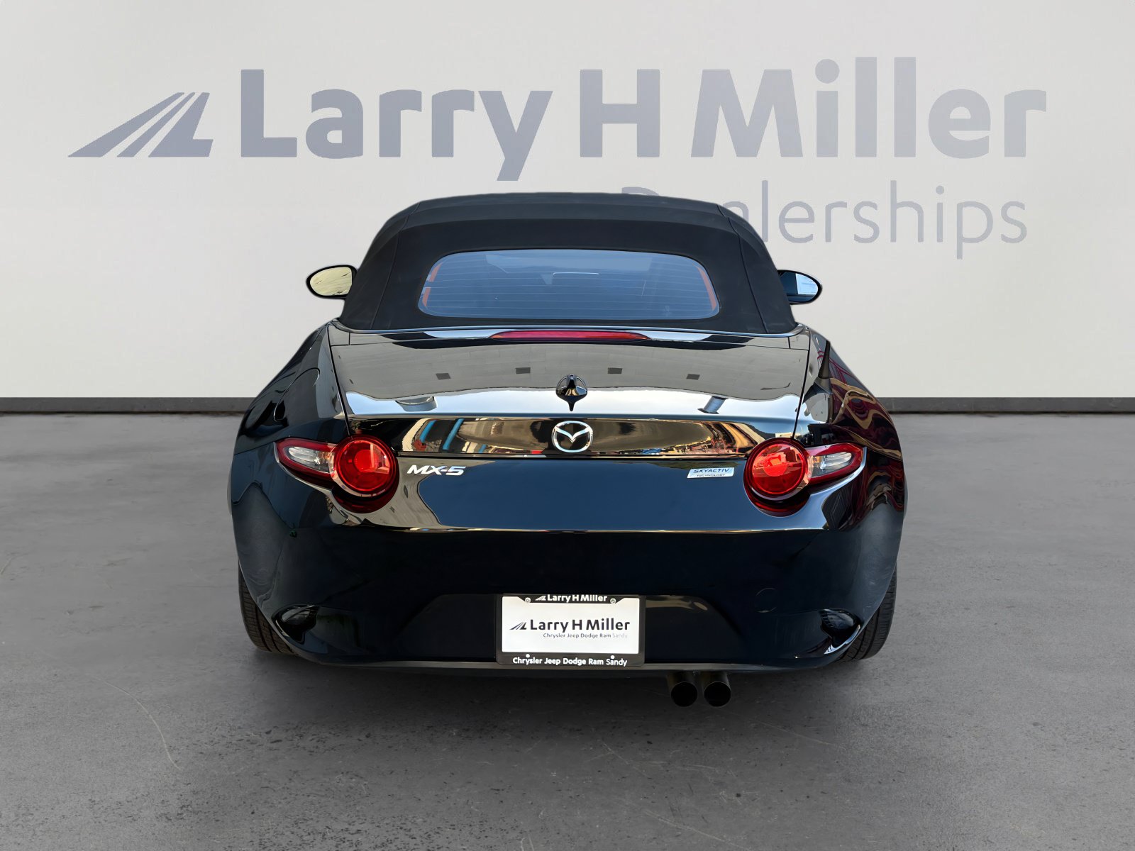 Used 2016 MAZDA MX-5 Miata Grand Touring RWD image 4