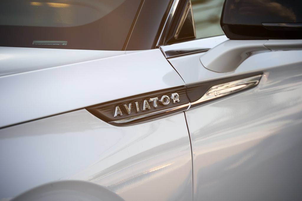 Used 2022 Lincoln Aviator AWD w/ Premium Package image 24