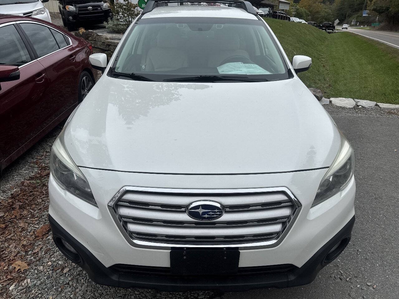 Used 2015 Subaru Outback 2.5i Premium AWD/4WD image 2