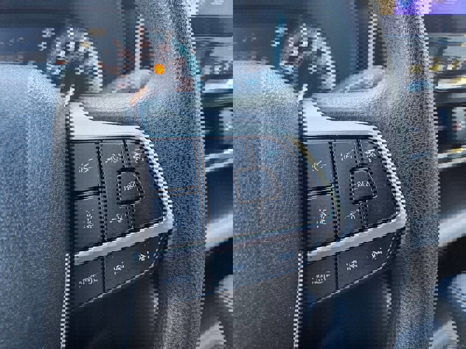 Used 2023 Toyota Highlander L image 14