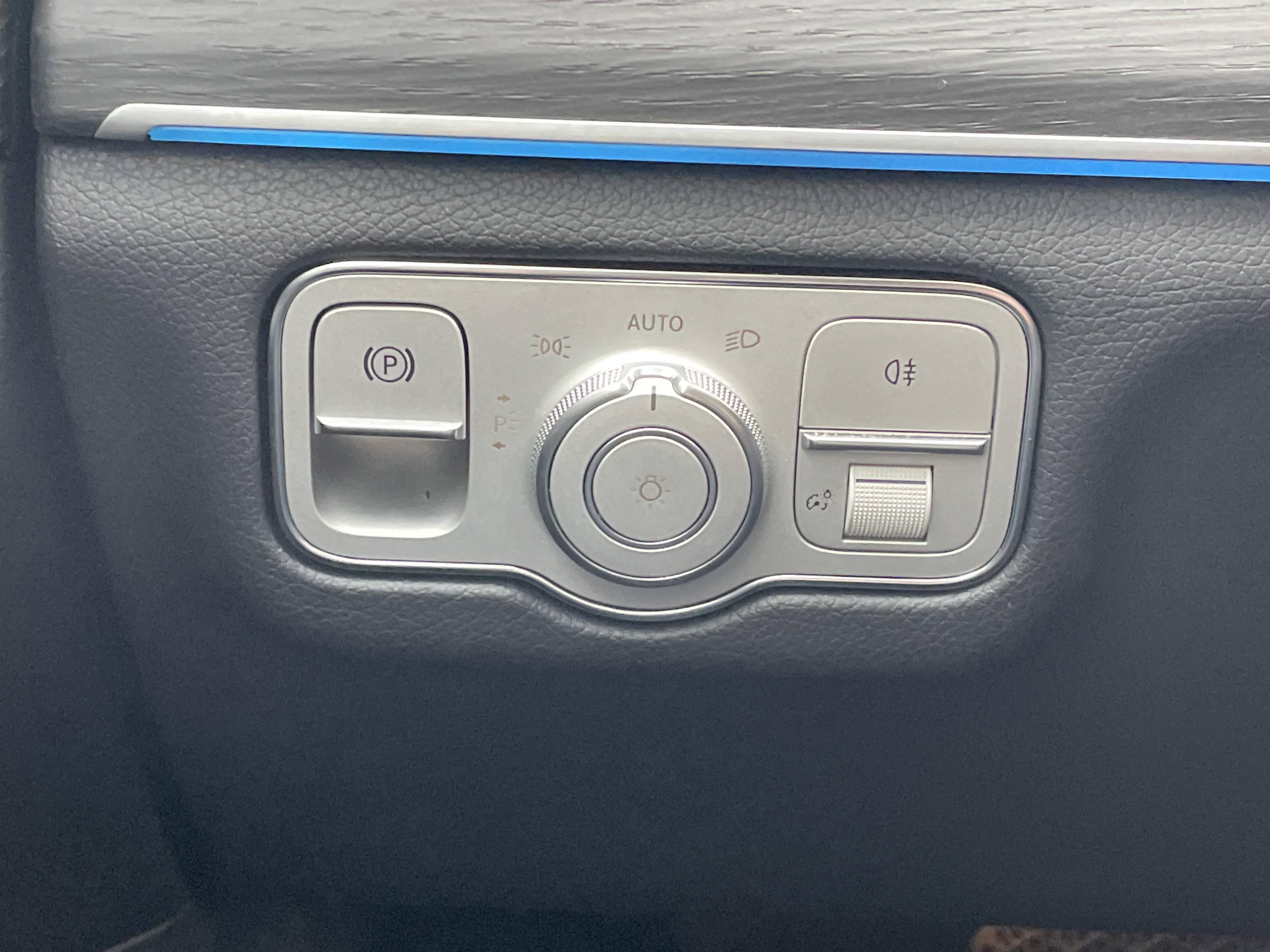 Used 2023 Mercedes-Benz GLE 350 4MATIC image 23