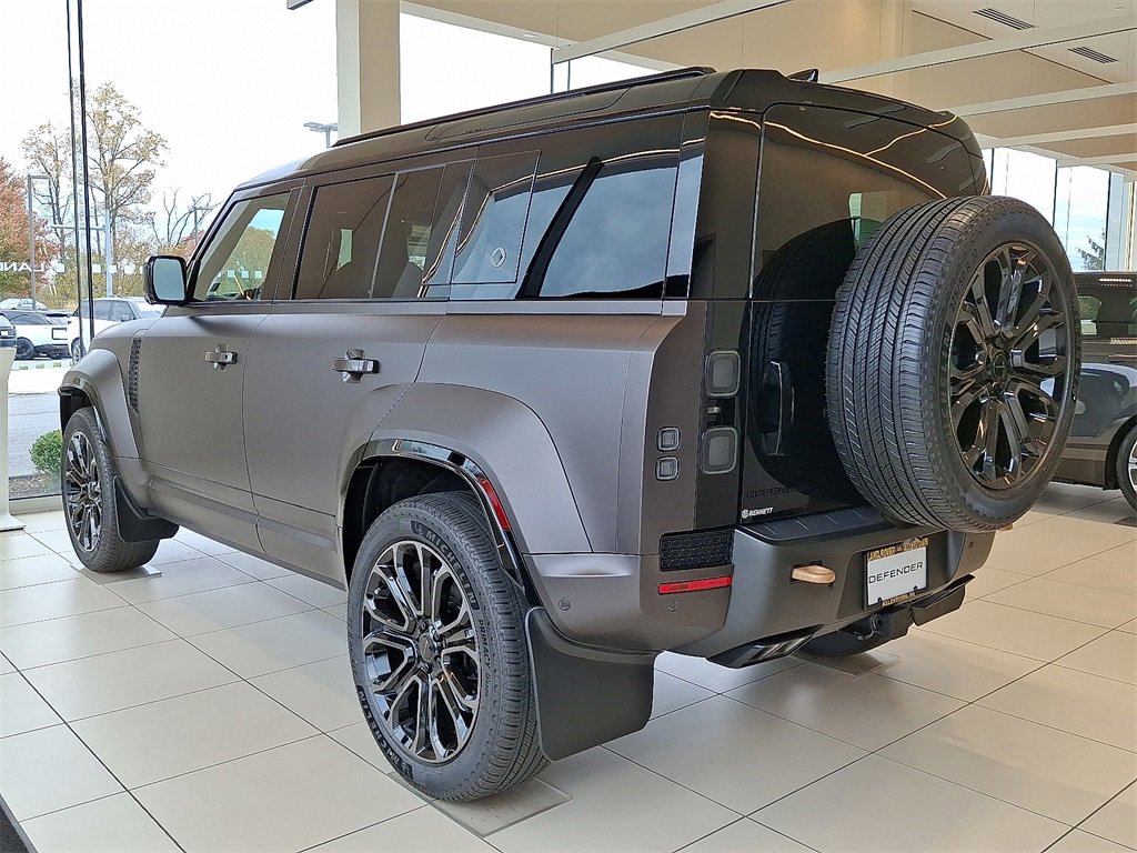 New 2026 Land Rover Defender 110 image 4