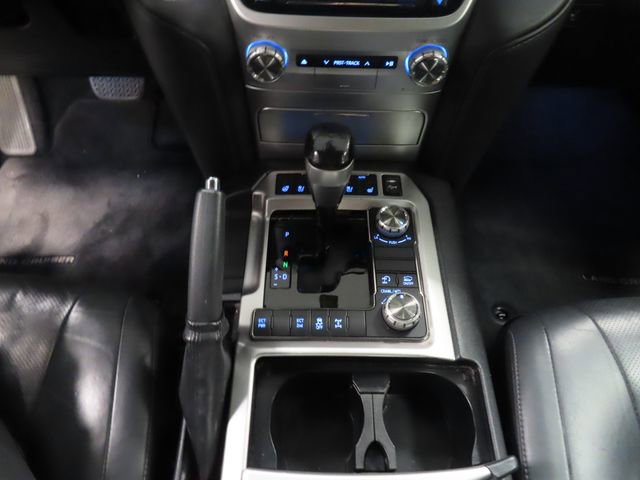 Used 2016 Toyota Land Cruiser image 25
