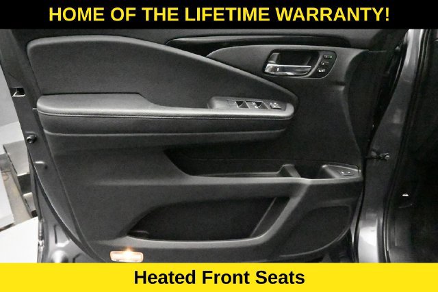 Used 2017 Honda Pilot Touring image 11