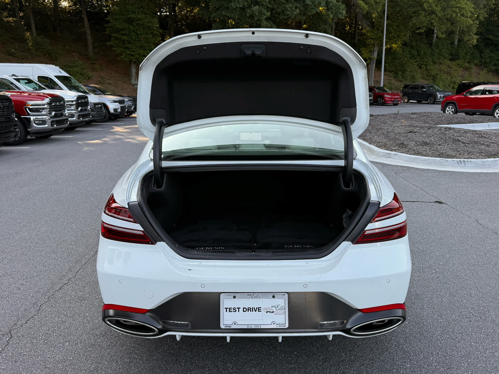 Used 2022 Genesis G70 3.3T RWD image 30
