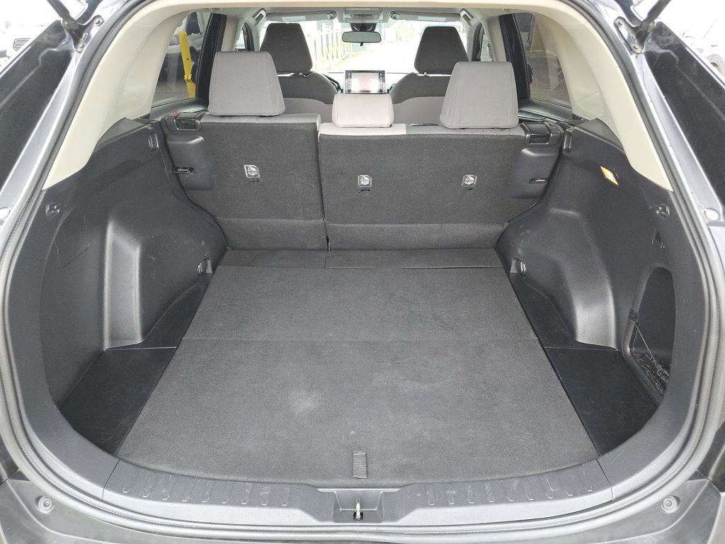 Used 2021 Toyota RAV4 Adventure image 19