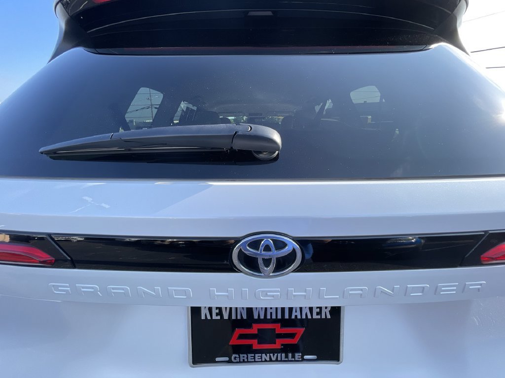Used 2024 Toyota Grand Highlander AWD image 31