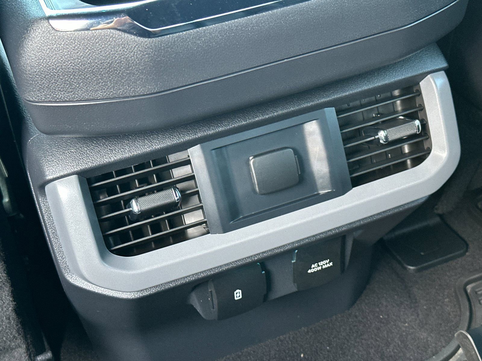 Used 2024 Ford F150 Lariat w/ Bed Utility Package AWD/4WD image 14