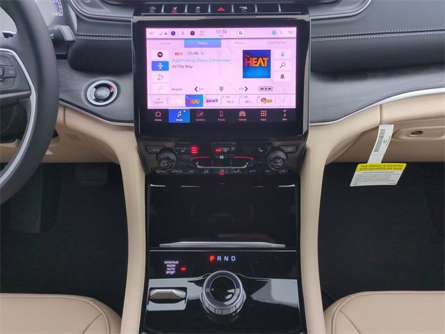 New 2025 Jeep Grand Cherokee Limited w/ Trailer Tow Package image 19