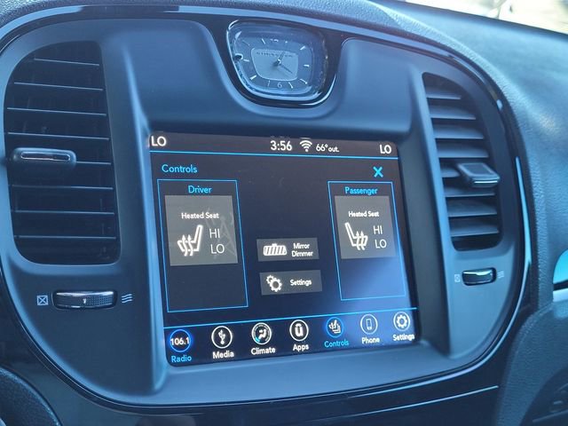 Used 2019 Chrysler 300 S image 12