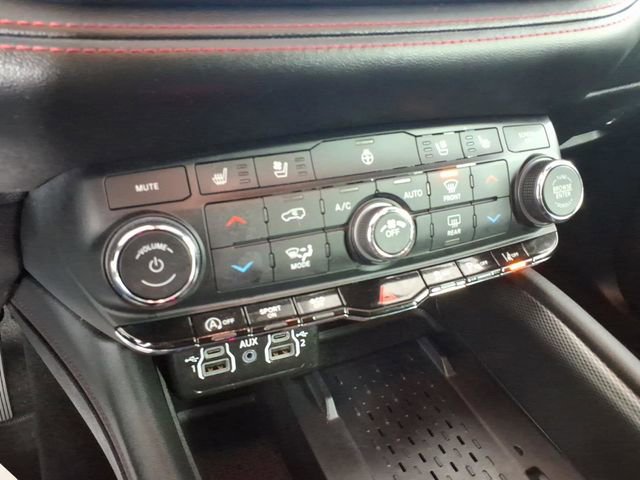 Used 2025 Dodge Durango GT image 25