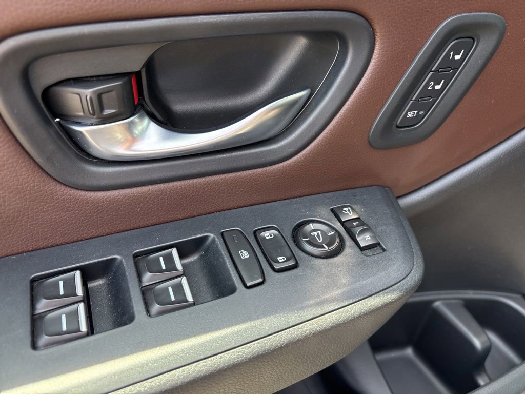 Used 2023 Honda Pilot Elite image 22