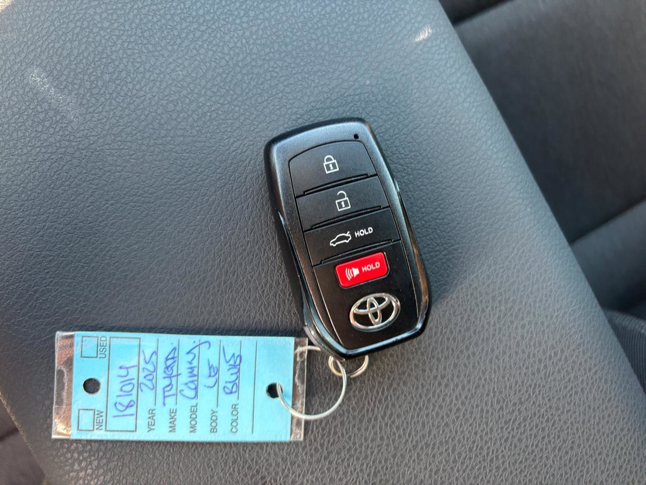 Used 2025 Toyota Camry LE image 10