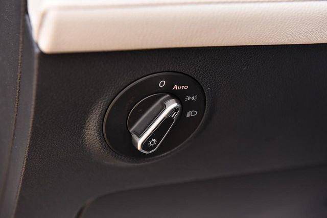 Used 2025 Volkswagen Taos S image 10