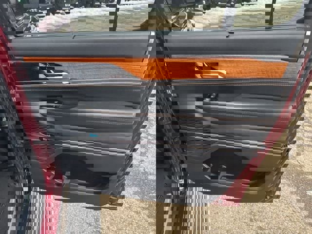 Used 2024 Jeep Grand Wagoneer L Series III image 15