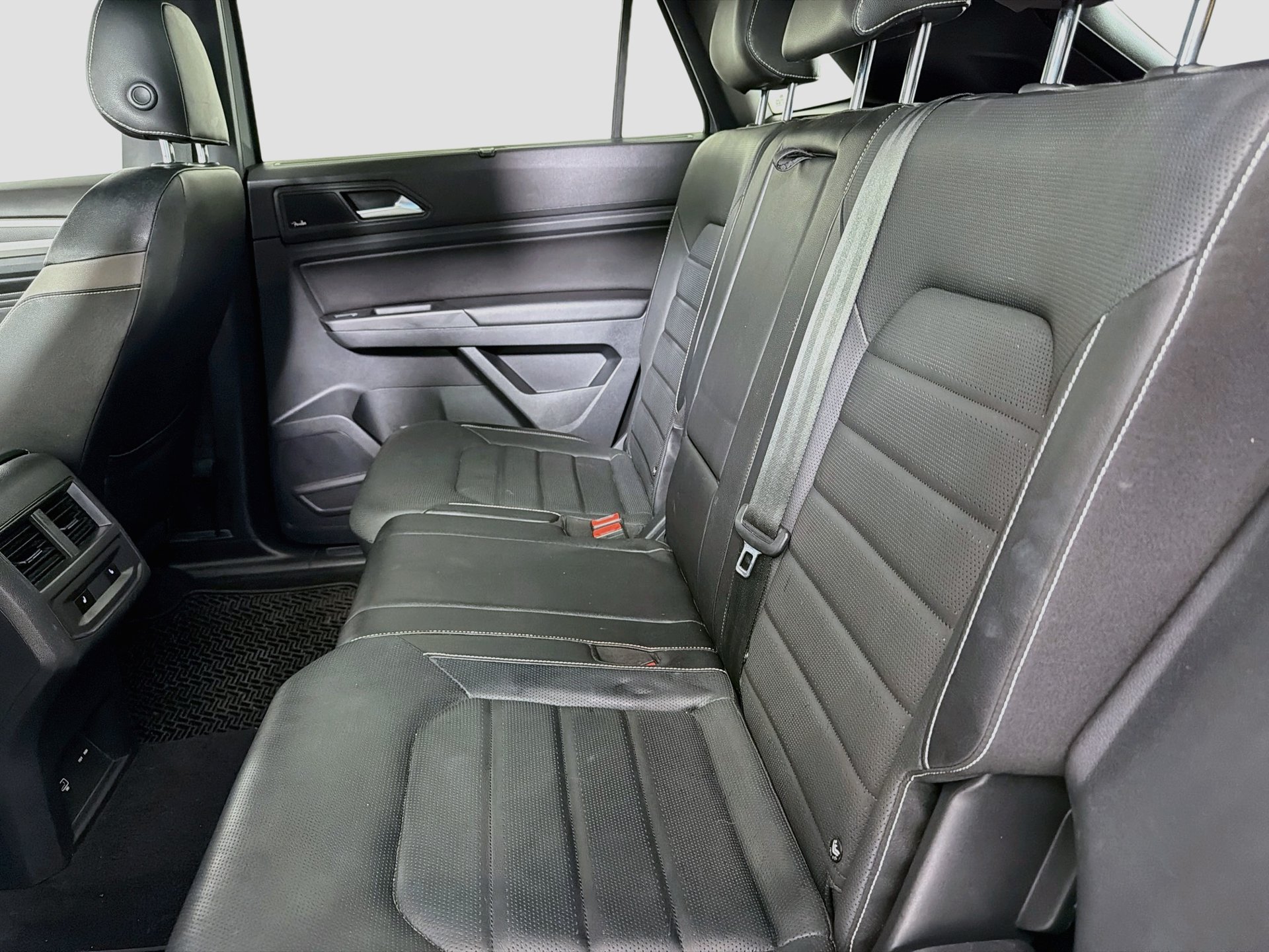 Used 2020 Volkswagen Atlas Cross Sport SEL Premium R-Line AWD/4WD image 25