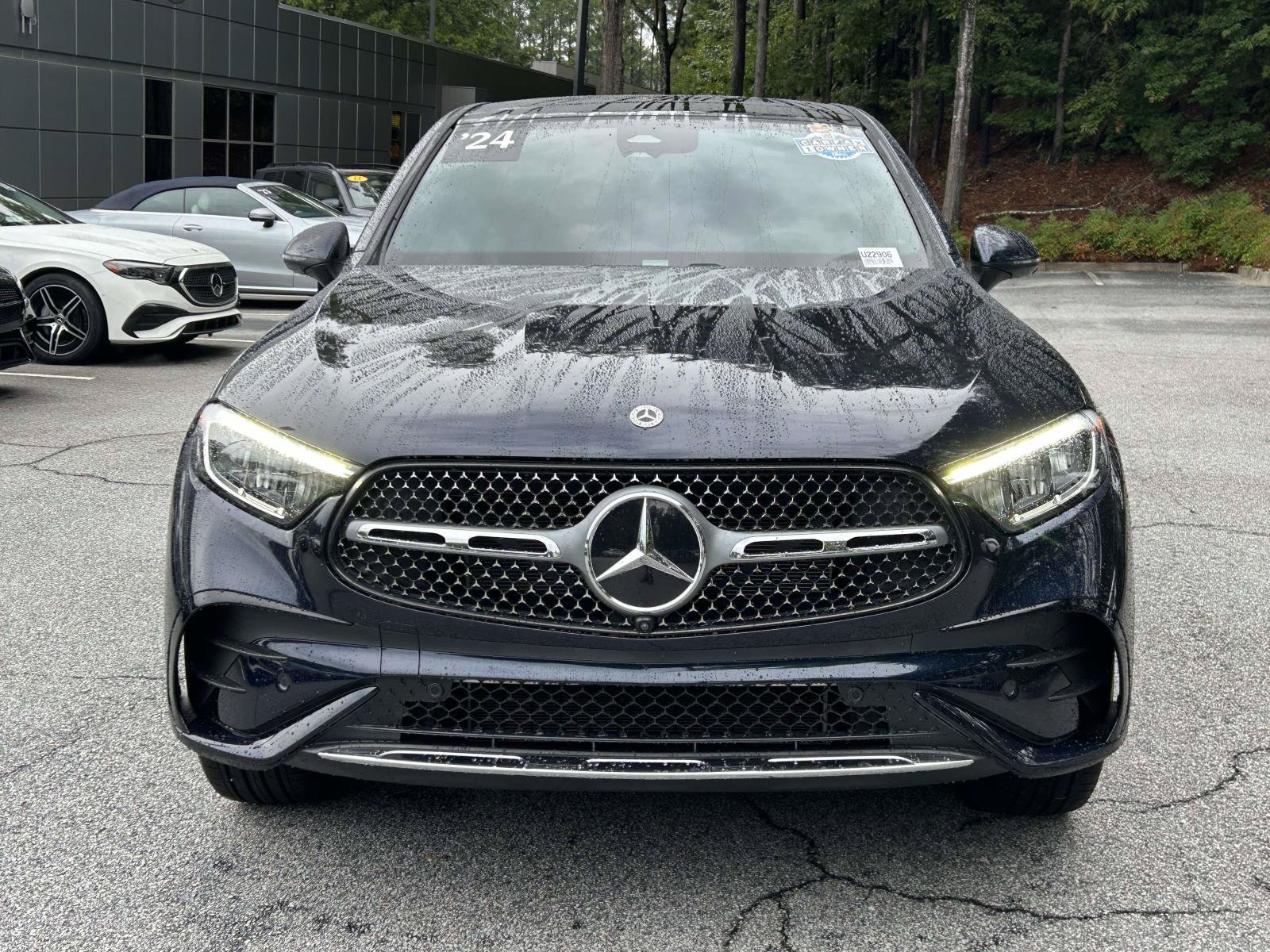 Used 2024 Mercedes-Benz GLC 300 4MATIC image 3