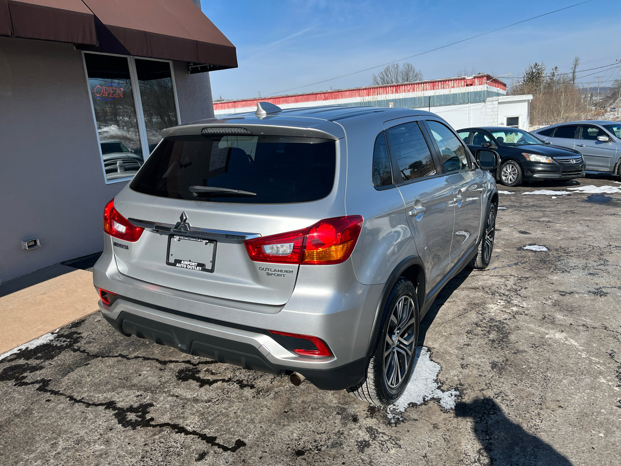 Used 2018 Mitsubishi Outlander Sport ES image 6
