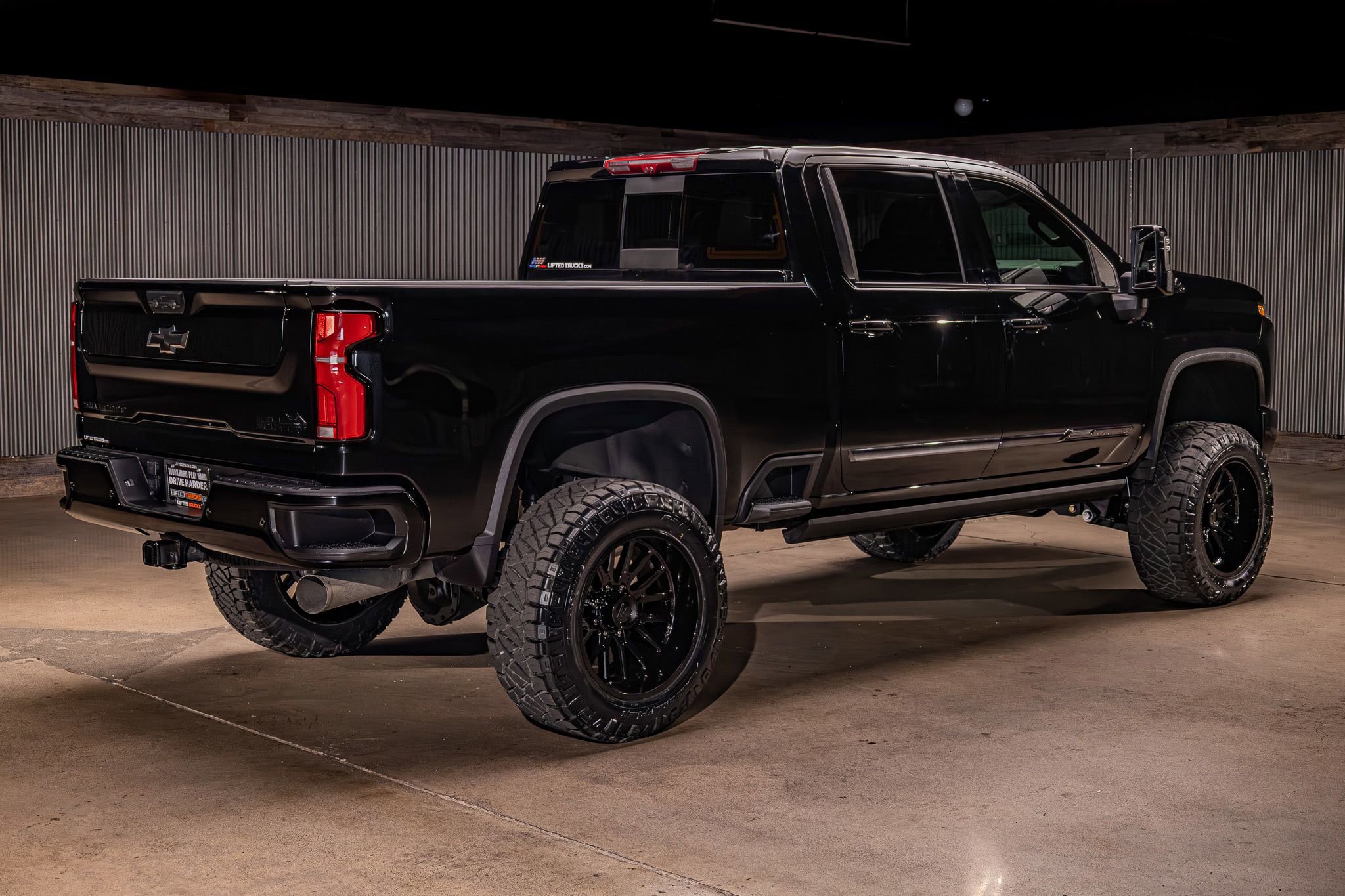 Used 2024 Chevrolet Silverado 2500 High Country w/ Midnight Edition image 10